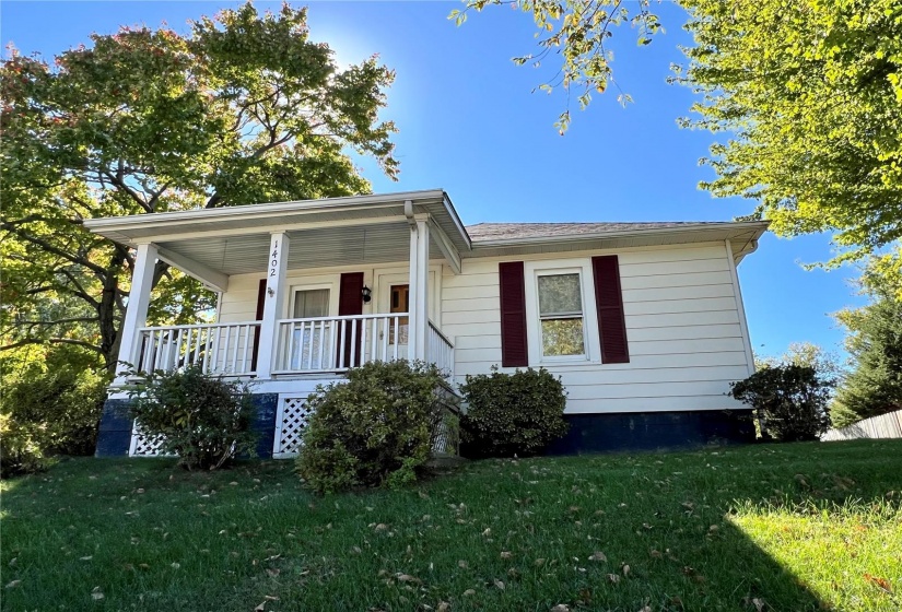 1402 Randolph Street, Vandalia, Illinois 62471, 3 Bedrooms Bedrooms, 5 Rooms Rooms,2 BathroomsBathrooms,Residential,For Sale,Randolph,MAR24064849