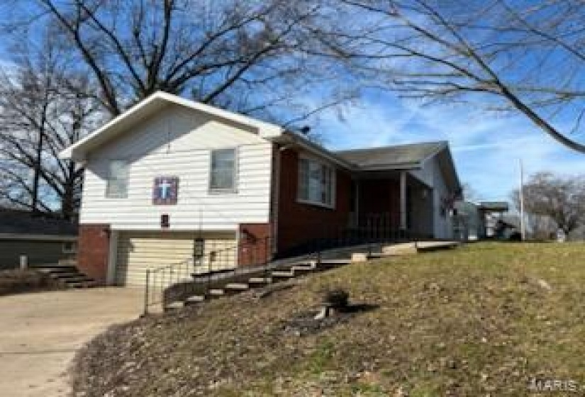 408 LINCOLN Street, Vandalia, Illinois 62471, 3 Bedrooms Bedrooms, 6 Rooms Rooms,2 BathroomsBathrooms,Residential,For Sale,LINCOLN,MAR25000913