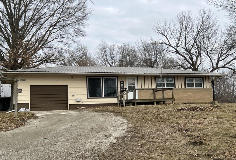 3 Bedroom on 1.3 acres