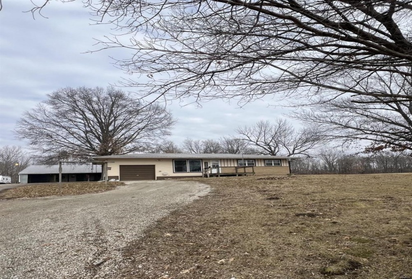 843 900 Avenue, Shobonier, Illinois 62885, 3 Bedrooms Bedrooms, 6 Rooms Rooms,1 BathroomBathrooms,Residential,For Sale,900,MAR25006787