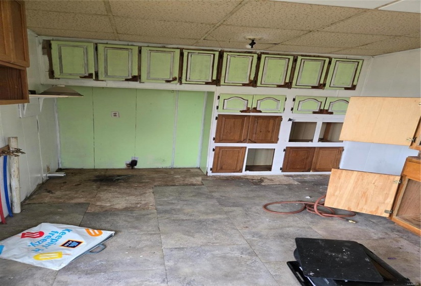 Breezeway with laundry area (main floor)