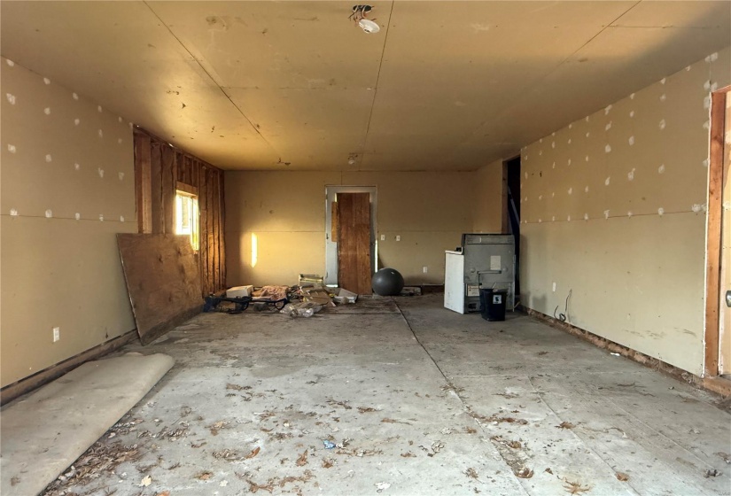 905 Olive Street, St Elmo, Illinois 62458, 3 Bedrooms Bedrooms, 5 Rooms Rooms,2 BathroomsBathrooms,Residential,For Sale,Olive,MAR25014227