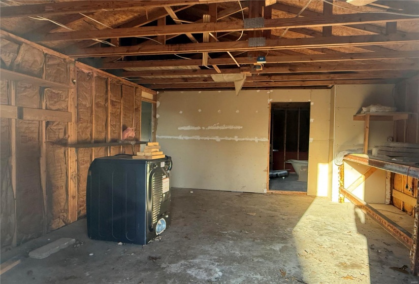 905 Olive Street, St Elmo, Illinois 62458, 3 Bedrooms Bedrooms, 5 Rooms Rooms,2 BathroomsBathrooms,Residential,For Sale,Olive,MAR25014227