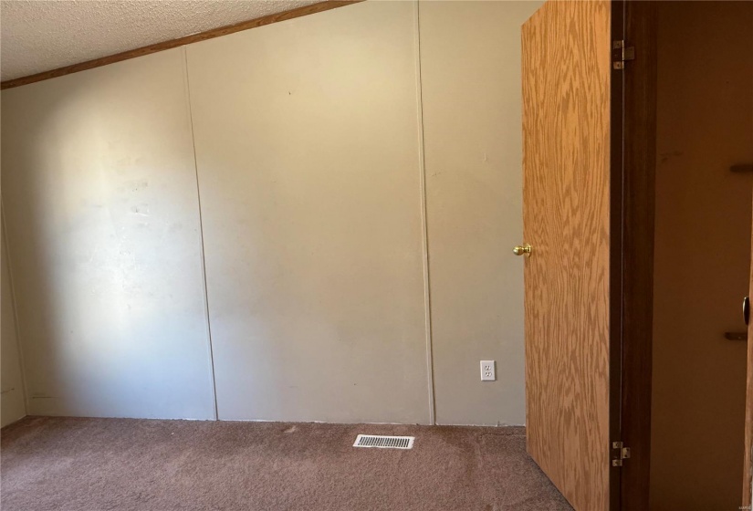 905 Olive Street, St Elmo, Illinois 62458, 3 Bedrooms Bedrooms, 5 Rooms Rooms,2 BathroomsBathrooms,Residential,For Sale,Olive,MAR25014227