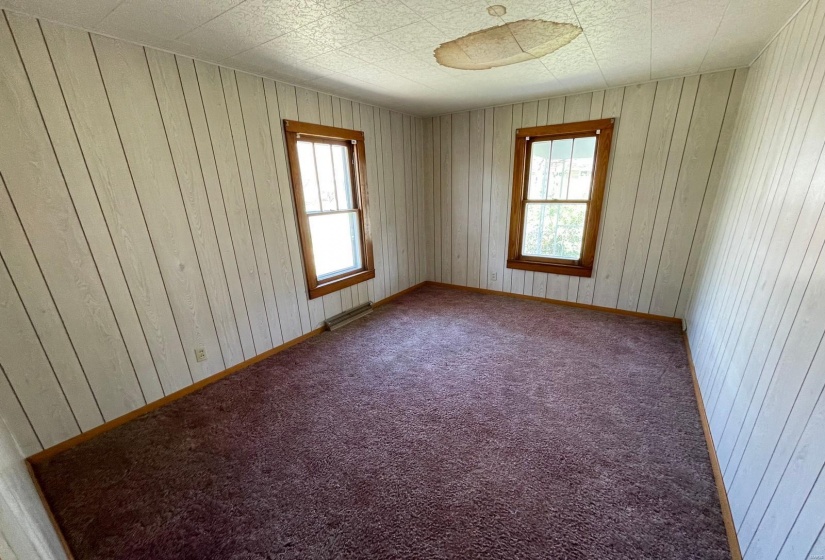 417 Moreland Street, Vandalia, Illinois 62471, 2 Bedrooms Bedrooms, 5 Rooms Rooms,1 BathroomBathrooms,Residential,For Sale,Moreland,MAR25025323