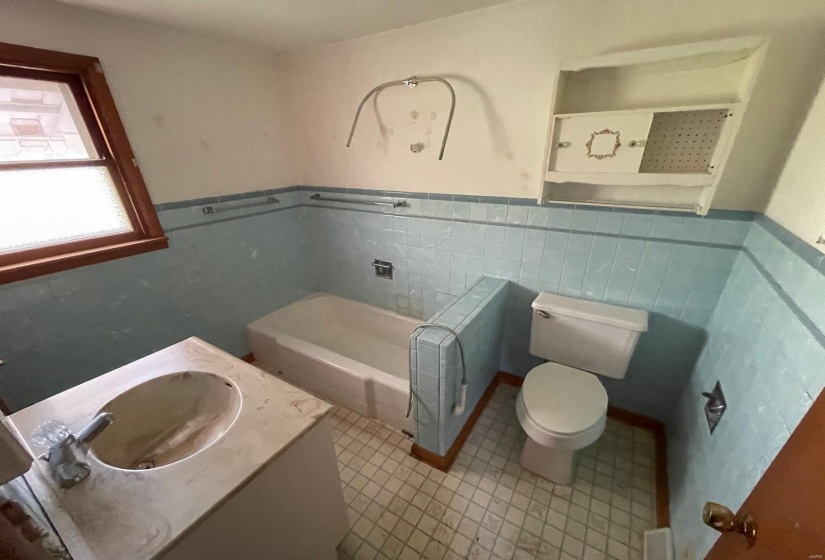 417 Moreland Street, Vandalia, Illinois 62471, 2 Bedrooms Bedrooms, 5 Rooms Rooms,1 BathroomBathrooms,Residential,For Sale,Moreland,MAR25025323