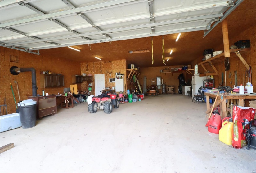 190 650 Avenue, Mulberry Grove, Illinois 62262, 3 Bedrooms Bedrooms, 10 Rooms Rooms,2 BathroomsBathrooms,Residential,For Sale,650,MAR25027118